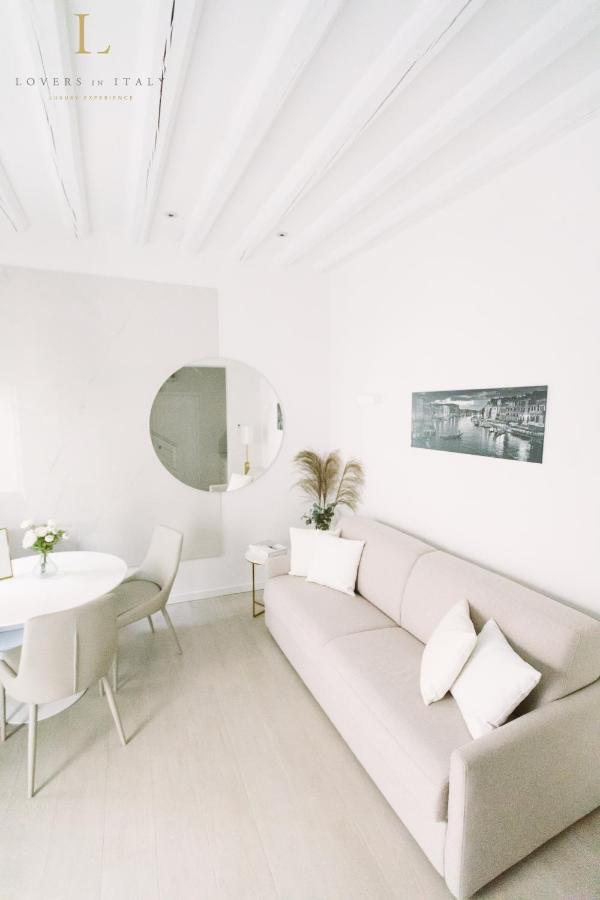 Loversinitaly Romantic Apartments - Altana And Jacuzzi Venedig Exteriör bild