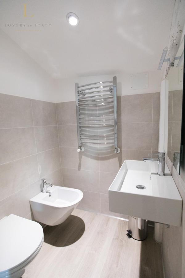 Loversinitaly Romantic Apartments - Altana And Jacuzzi Venedig Exteriör bild